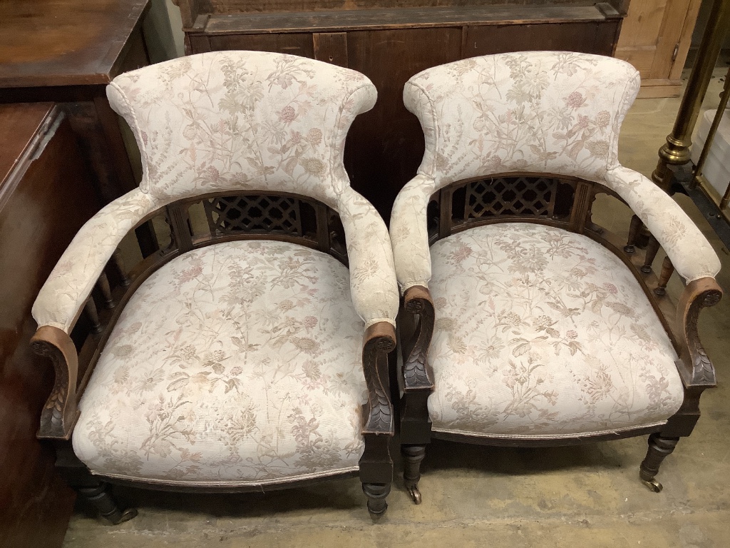 A Victorian mahogany three piece salon suite, settee width 134cm depth 64cm height 76cm